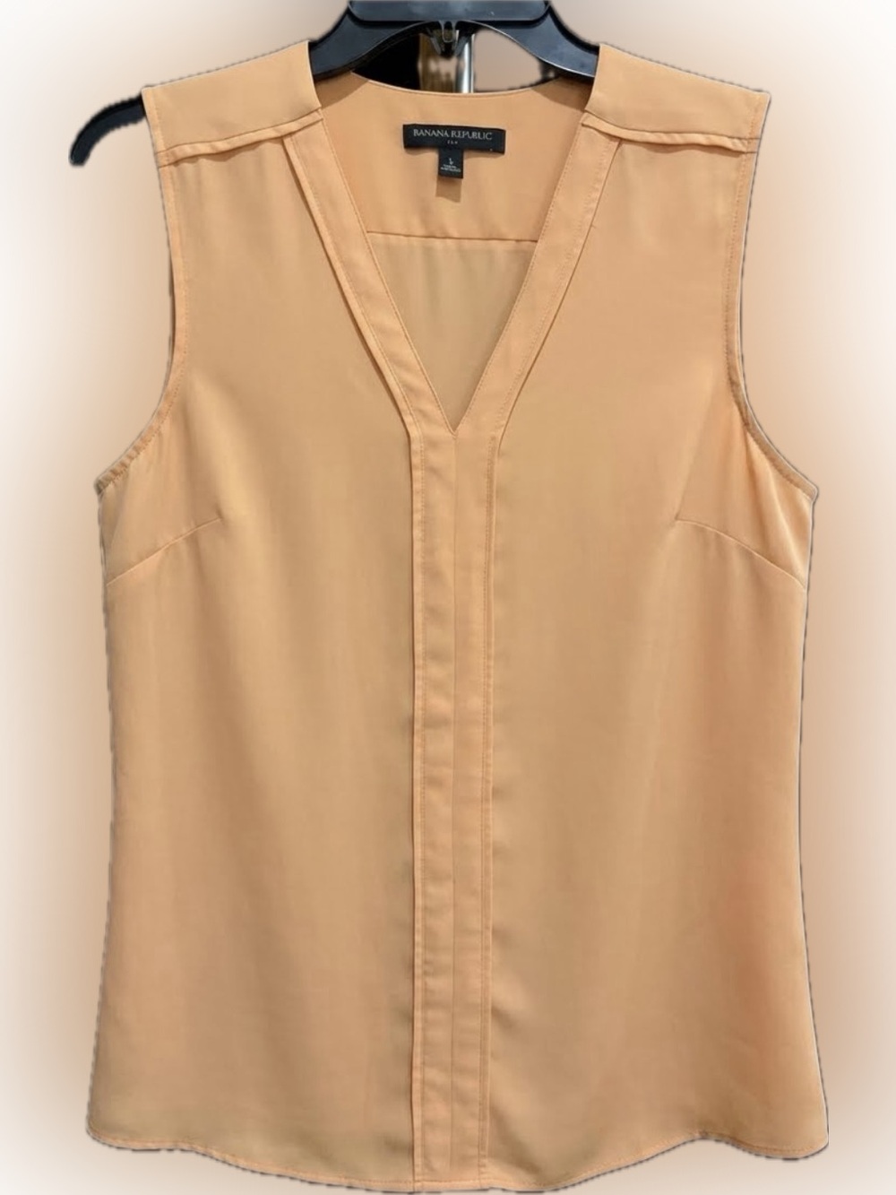 Banana Republic Peach V-Neck Sleeveless Shell S